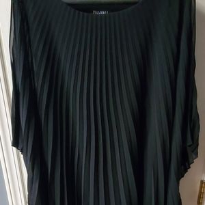 Roz & Ali L cold shoulder black top